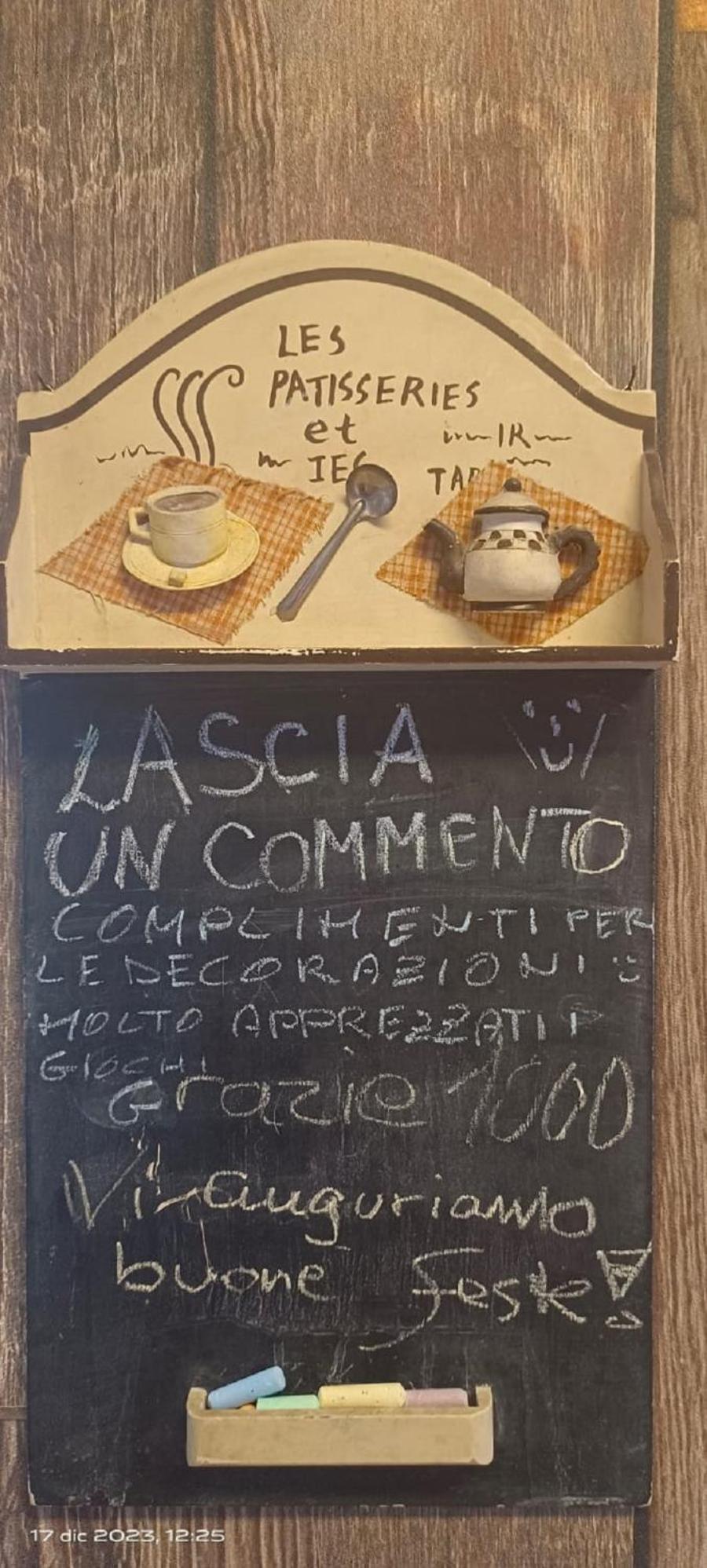 Alice Nel Paese Delle Meraviglie Sulbiate Exterior foto